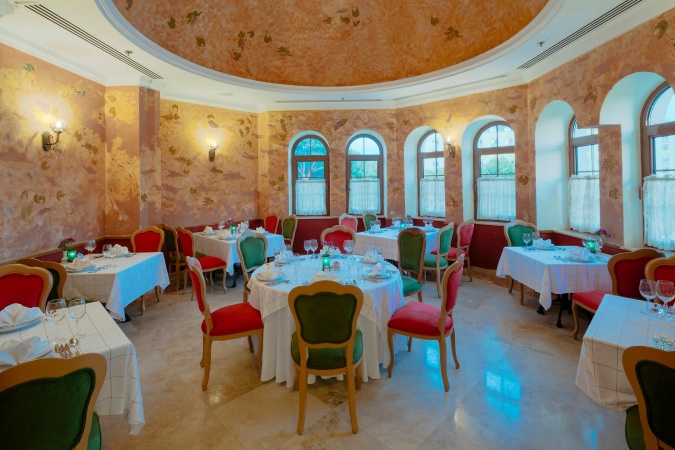 La Gondola Italian A La Carte Restoran